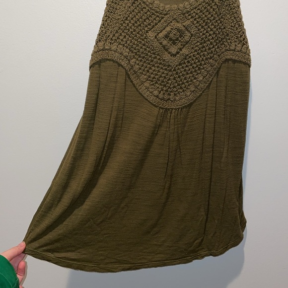 Dark Green Embroidered Front Tank Top - Picture 3 of 5